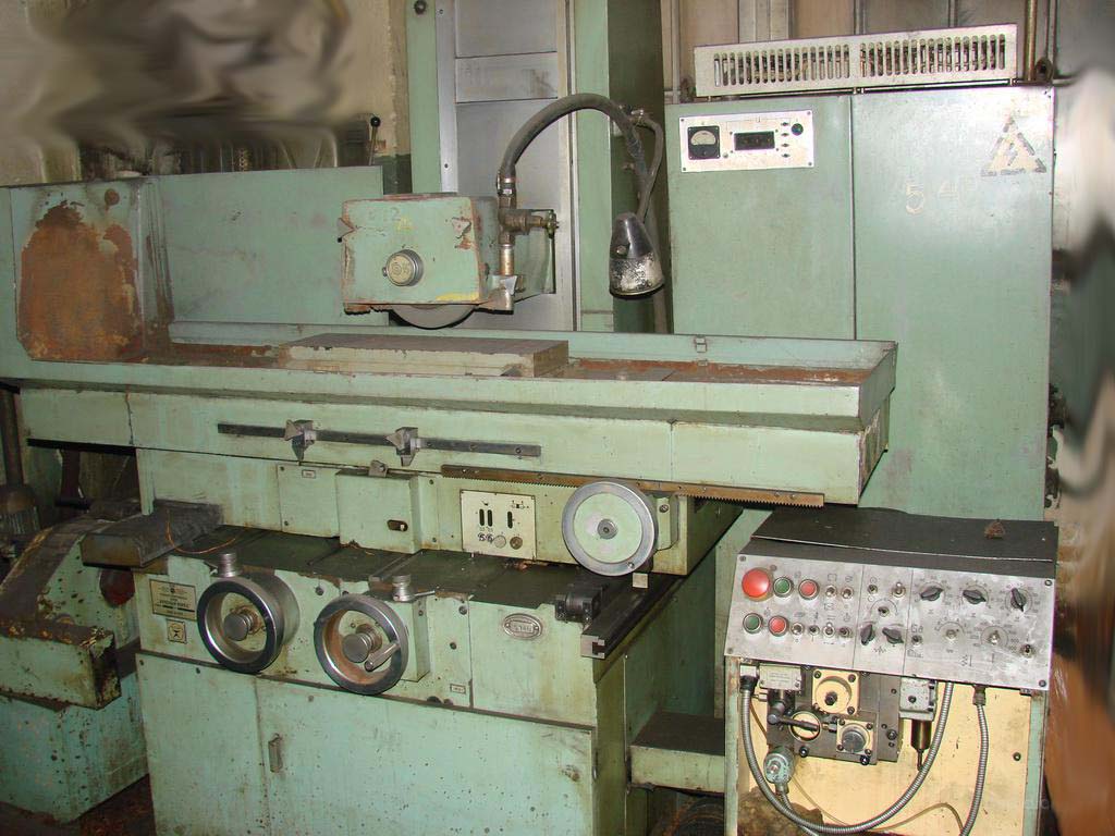 Фото універсального плоскошліфувального верстата 3Е721.